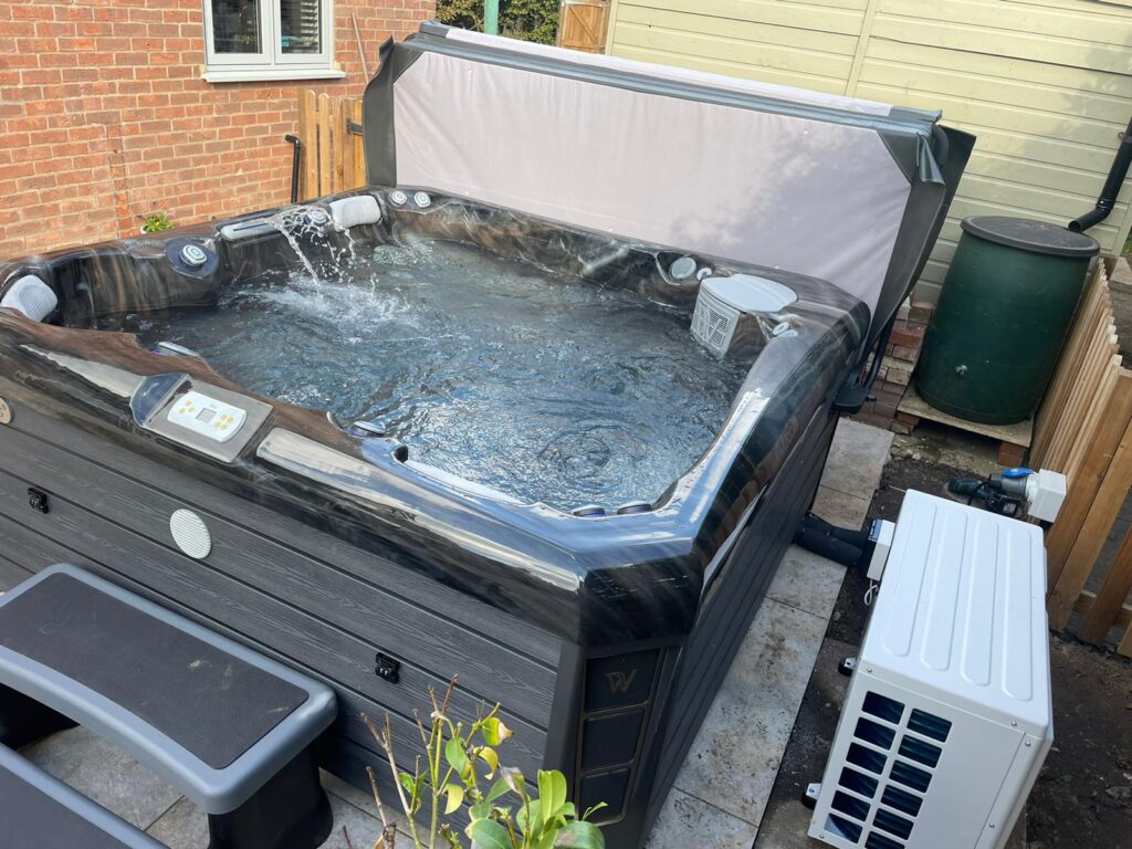 Pool Style Heat Pump 7KW - The Hot Tub & Swimspa Centre